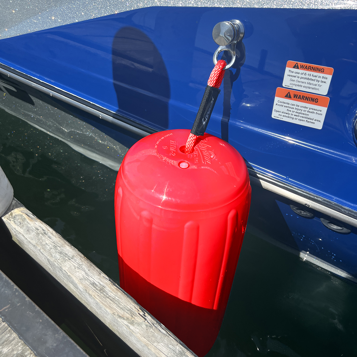 Sewn QR fender cleat with 48″ of red fender line and red HTM2 fender – QRFB027RD2RD5182