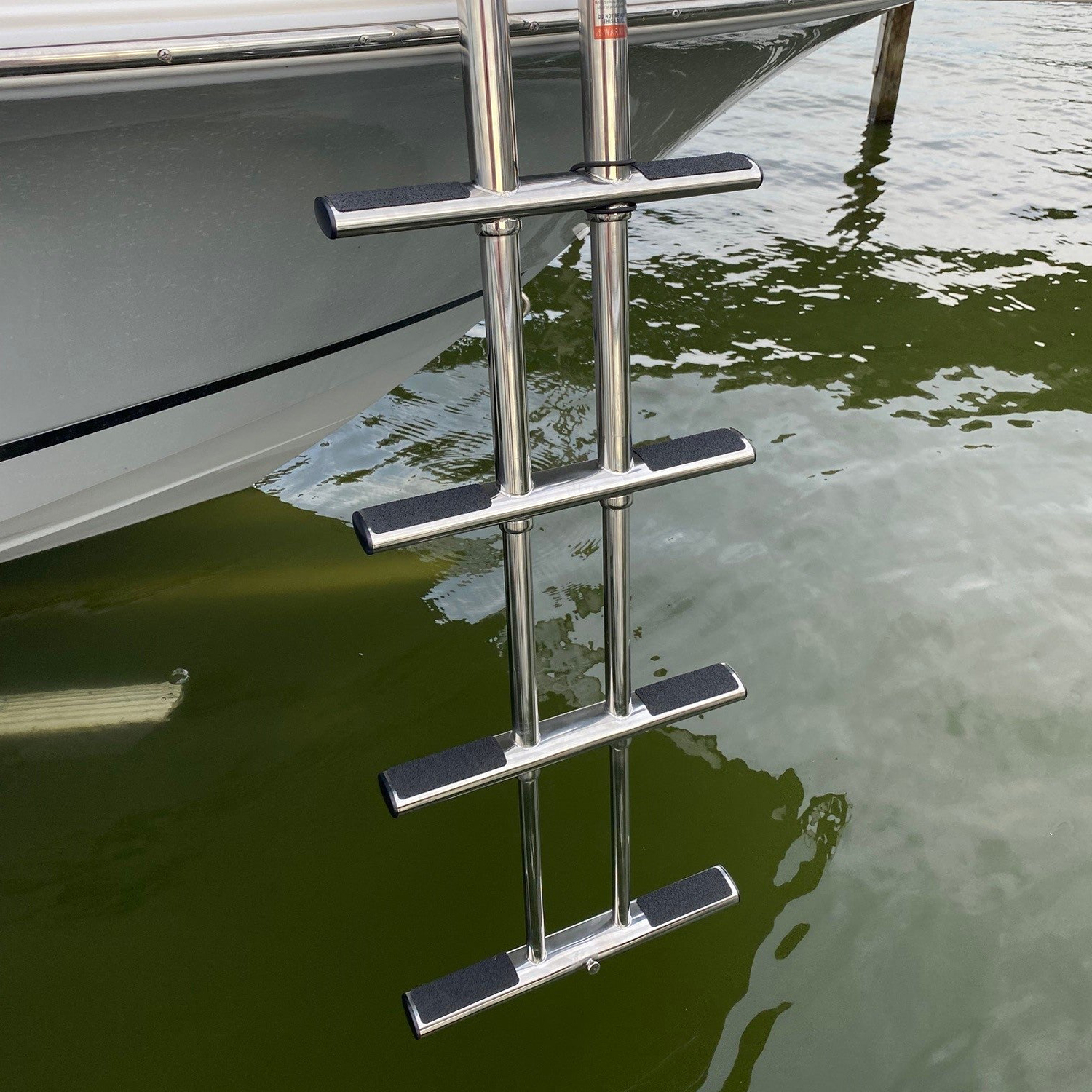 Single pin quick release retractable ladder – QRL4SCLA Product Image 3